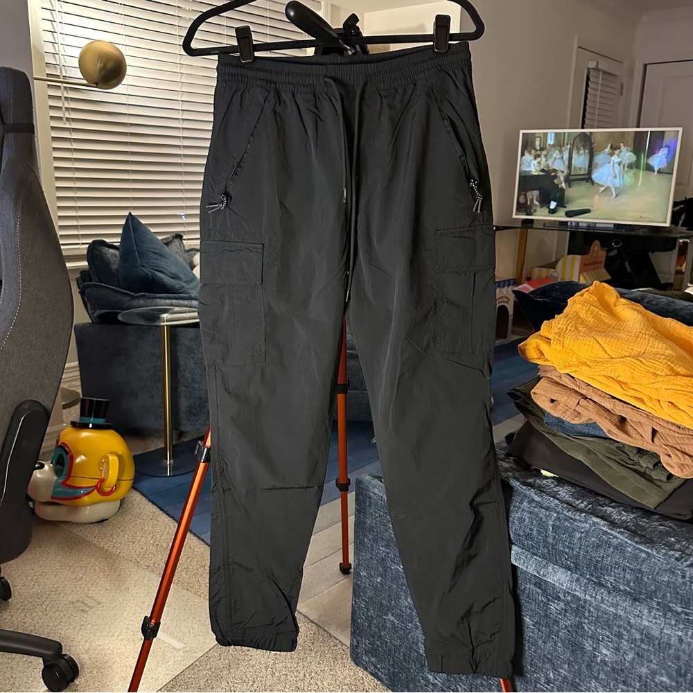 Aeropostale Nylon Cargo Jogger Pants in Black